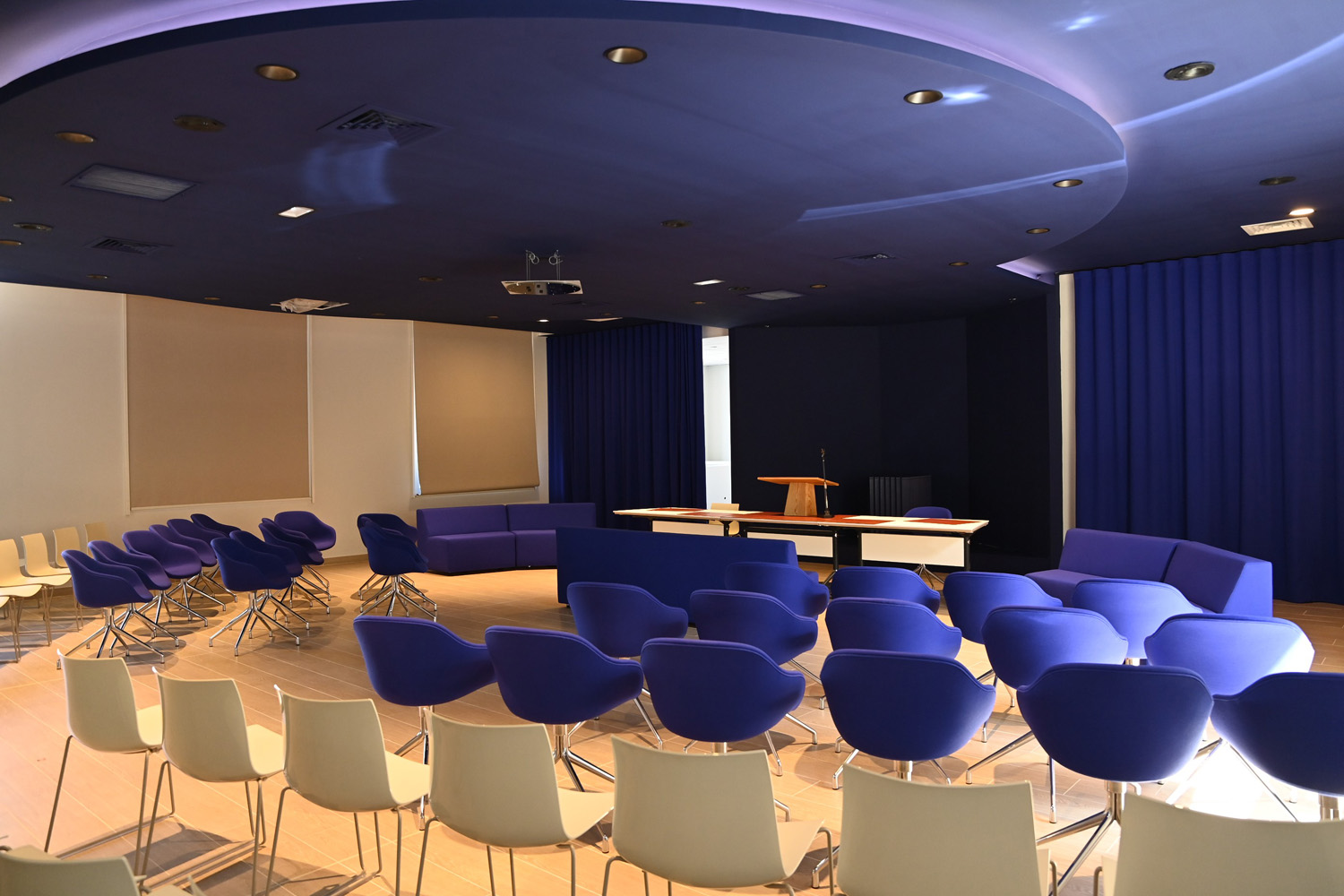 Salle du conseil municipal de Saint-Genest-Lerpt
